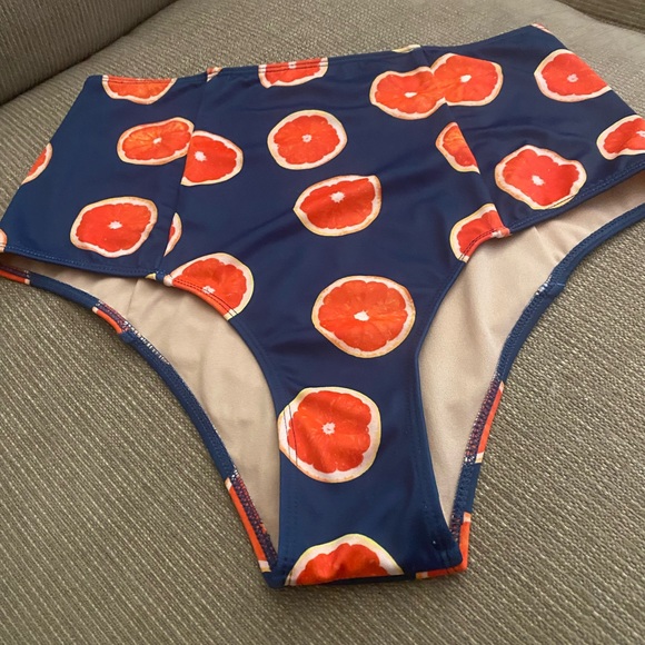 Kortni Jeane bottoms - Picture 1 of 3